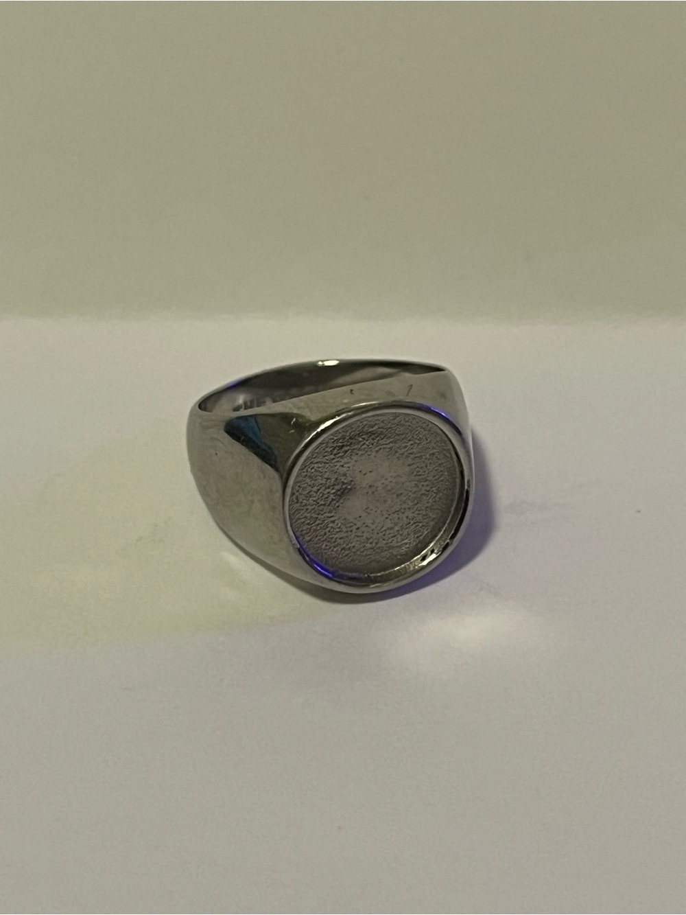 Classic Round Face Stainless Steel Men's Signet Ring - Silver
